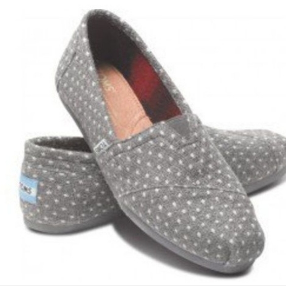 Toms Shoes - Toms Classic Polka Dot Gray and White Fleece Slip On Shoes Women's Size 7.5